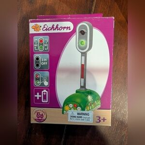 Traffic Light Toy with Green and Gray Colors